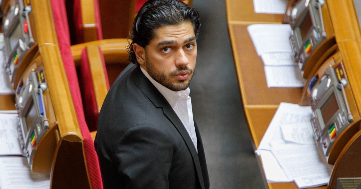 Зеленский отреагировал на "средний палец", показавший ему Гео Лерос