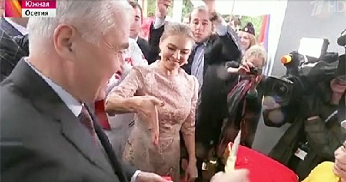 Кабаева не скрывала кольца / © Первый канал
