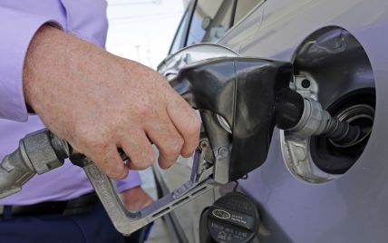 АЗС Украины изменили стоимость бензина и дизельного топлива