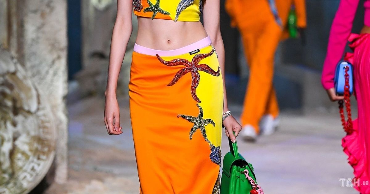 Колекція Versace трет-а-порте сезону весна-літо 2021 / © East News
