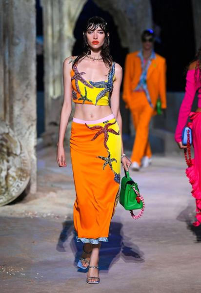 Коллекция Versace трет-а-порте сезона весна-лето 2021 / © East News