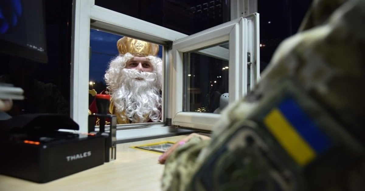 Святий Миколай на кордоні України