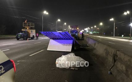 У Києві унаслідок аварії у авто зірвало кузов