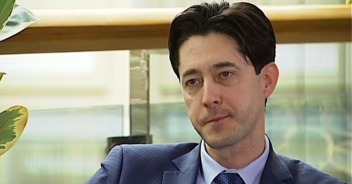 Каско жалеет, что система вновь обнаруживает свое уродливое лицо