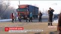 Люди перекрили трасу Кропивницький-Миколаїв з вимогою відремонтувати дорогу