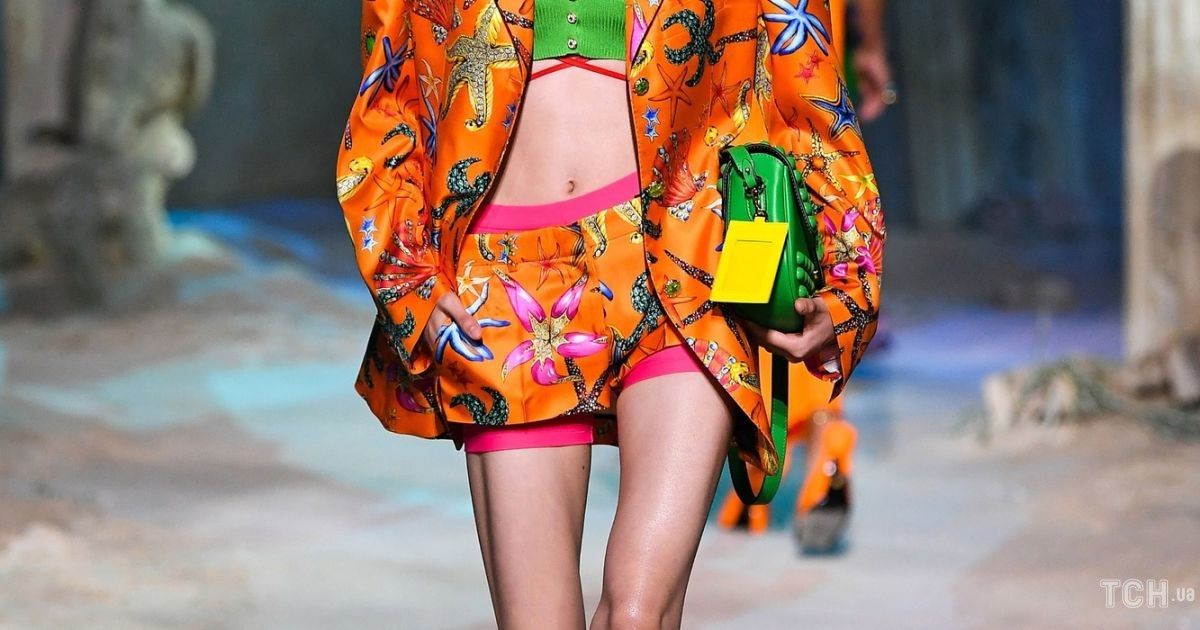 Колекція Versace трет-а-порте сезону весна-літо 2021 / © East News