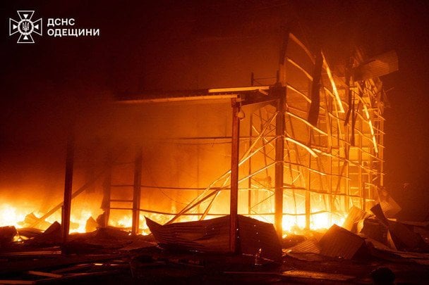 Після ударів виникли пожежі / © ДСНС