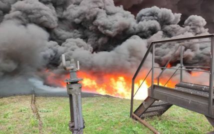 Російська армія обстріляла нафтопереробний завод у Лисичанську (фото)