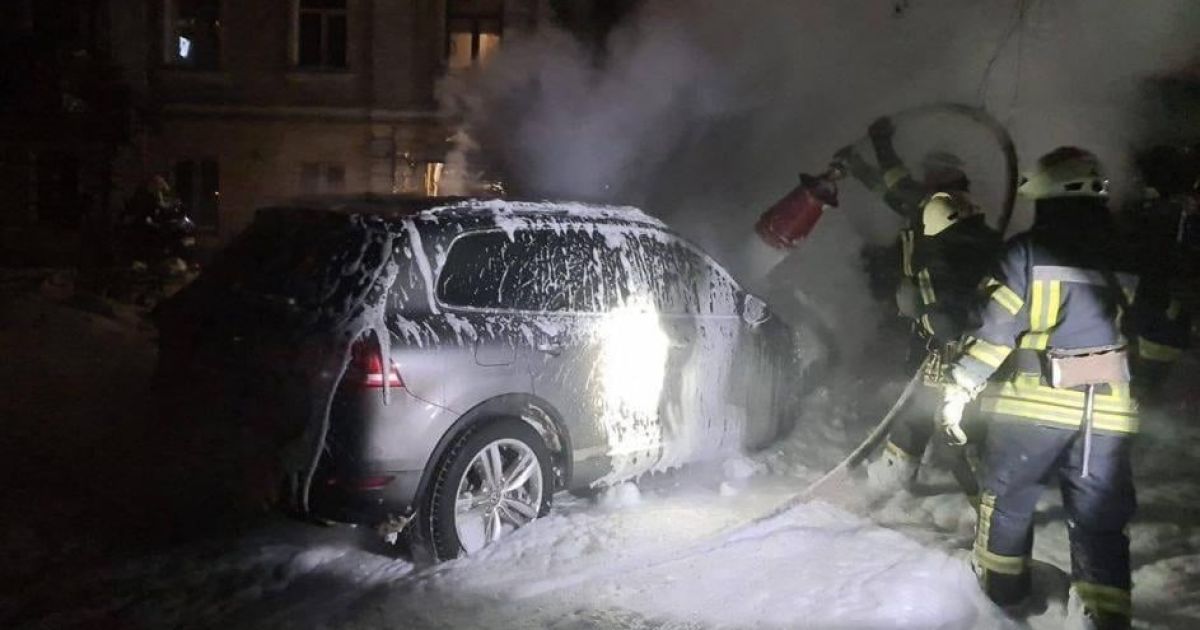 В Киеве разоблачили мужчину, который сжег автомобиль Антонова — основателя сообщества dtp.kiev.ua