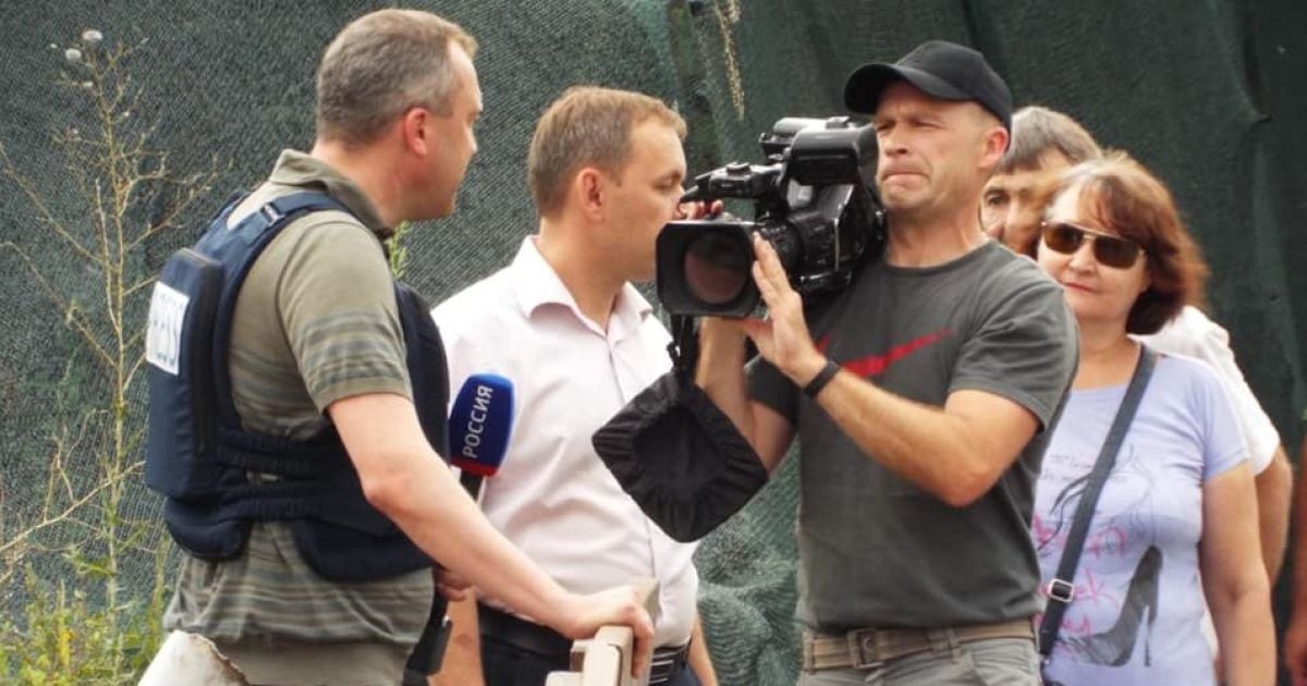 Фейкотворцы в зоне ООС: в Станице Луганской заметили мужа пропагандистки Скабеевой