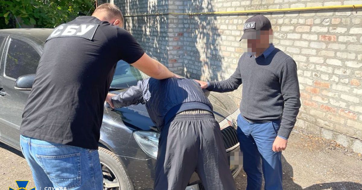 Втік і роками переховувався у РФ: одного із організаторів "референдуму ЛНР" затримала СБУ