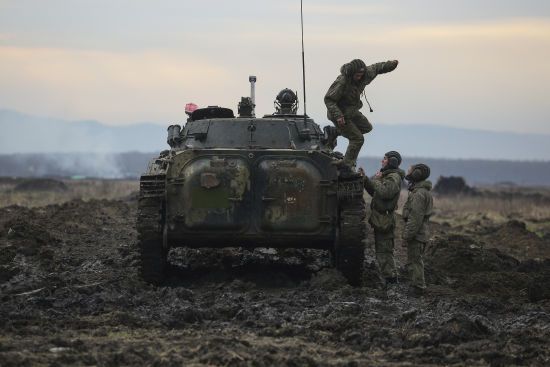 Россия начала экстренную проверку боевой готовности на территории ОРДЛО