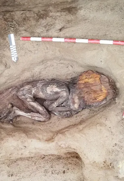Древнее захоронение женщины в Перу