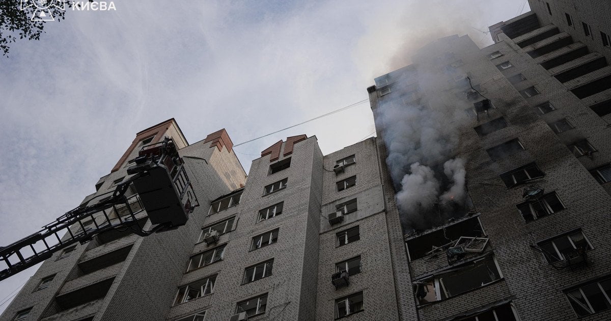 Атака на багатоповерхівку в Києві.