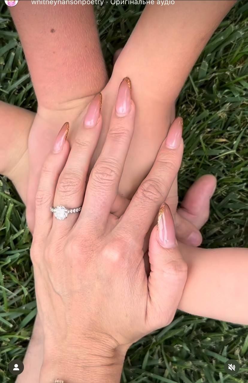 Брайан Остин Грин сделал предложение Шарне Берджесс / © Associated Press