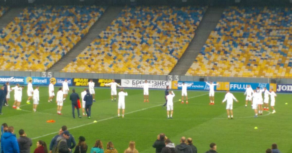 Гимн Украины и развлечения для малышей. Как сборная потренировалась в Киеве перед стартом в отборе на Евро