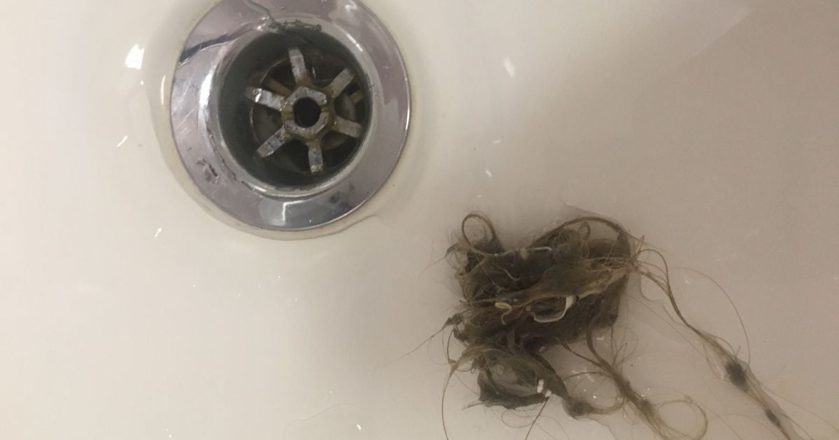 Як позбутися волосся у зливі