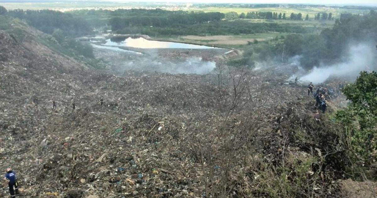 Экологи убеждают, что угрозы из-за пожара на свалке нет