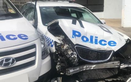 "Самый быстрый в Австралии арест": мужчина перевозил около 300 кг наркотиков и врезался в полицейские машины