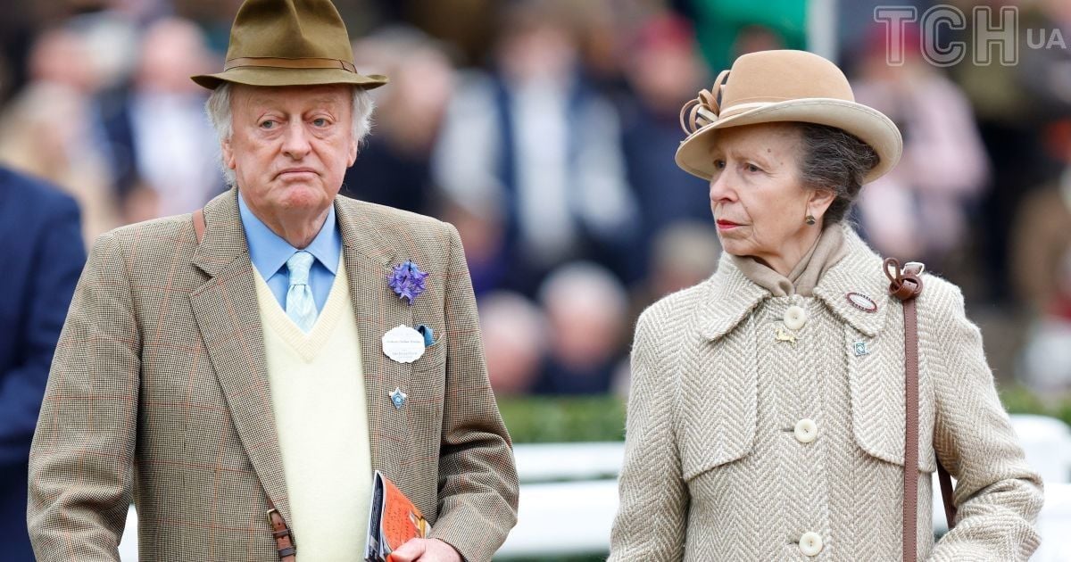 Эндрю Паркер-Боулз и принцесса Анна