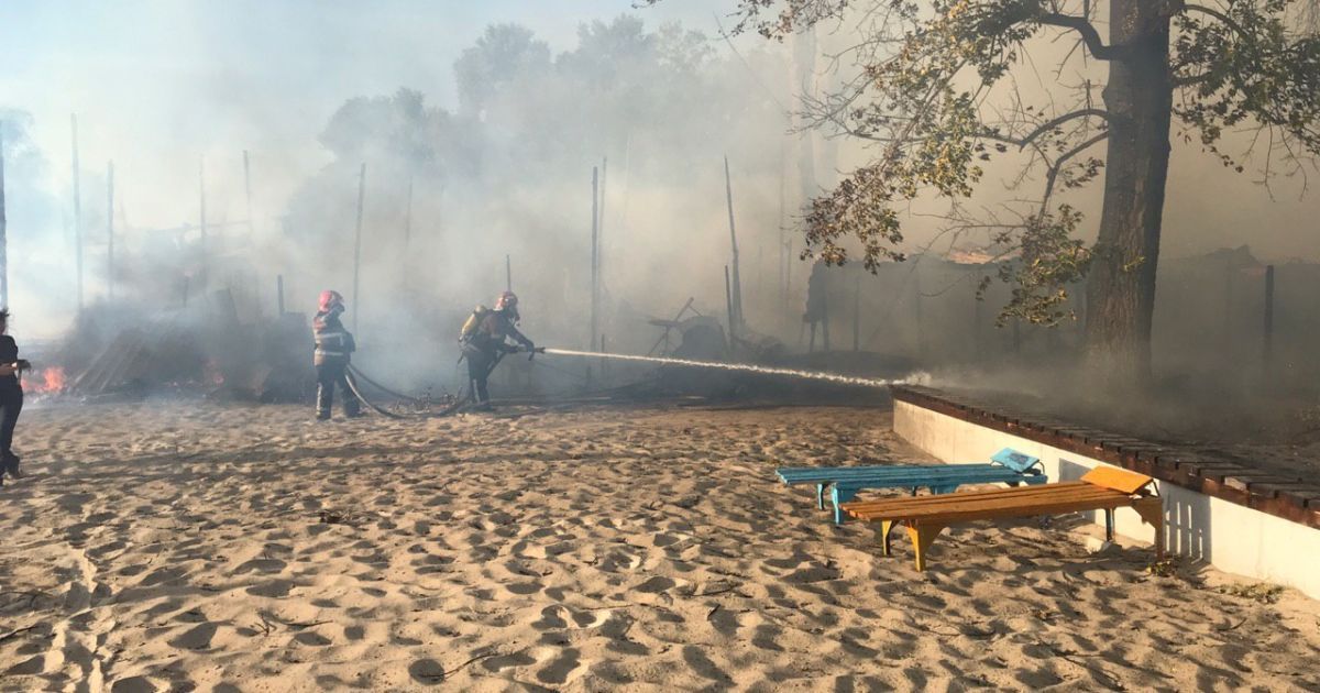 пожежа в Гідропарку / © Фото Антон Страшко/ТСН