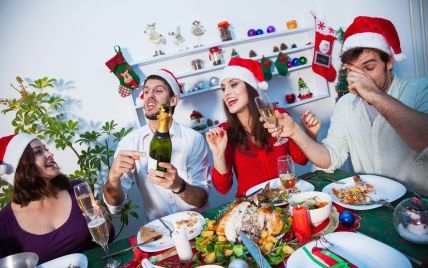 Топ-5 вредных блюд новогоднего стола: чем их заменить и как уменьшить нагрузку на организм