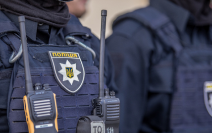 В Киеве на Подоле трое мужчин с помощью газовой смеси взорвали банкомат