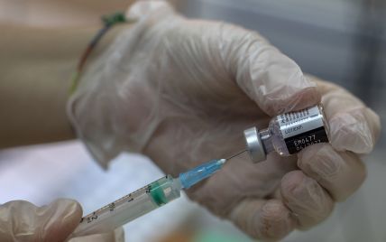 Литва приостановила вакцинацию населения препаратом Pfizer: что случилось