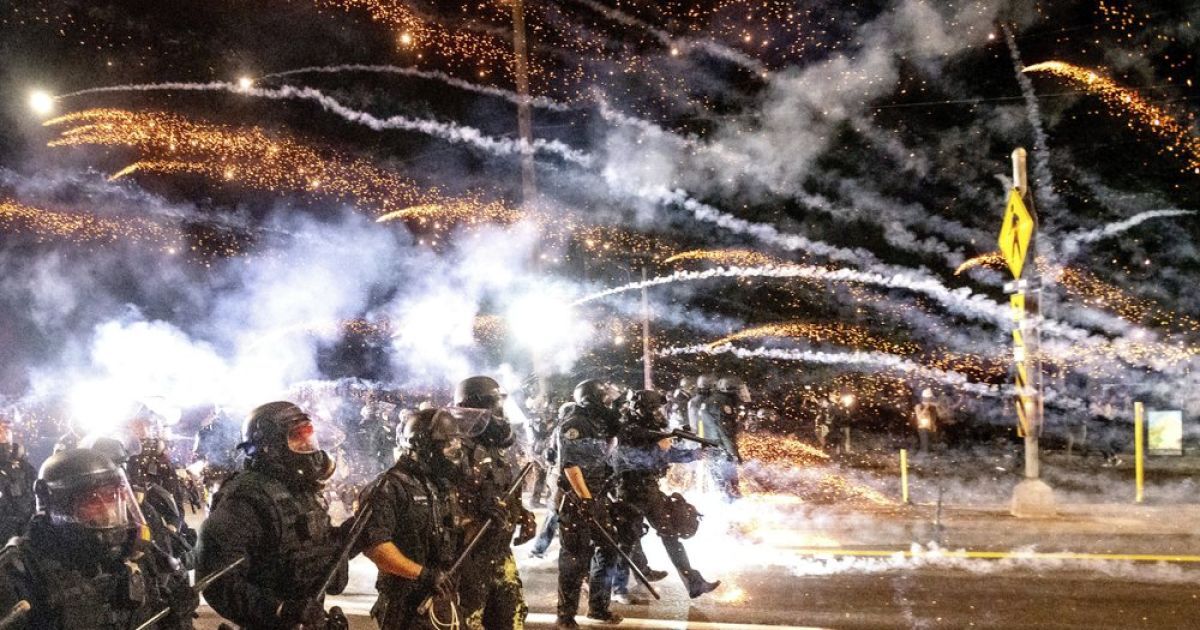 Протести у США: внаслідок сутичок у Портленді затримали понад пів сотні мітингувальників