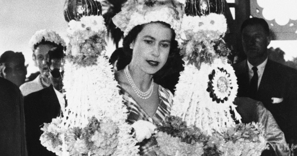 Королева Елизавета II