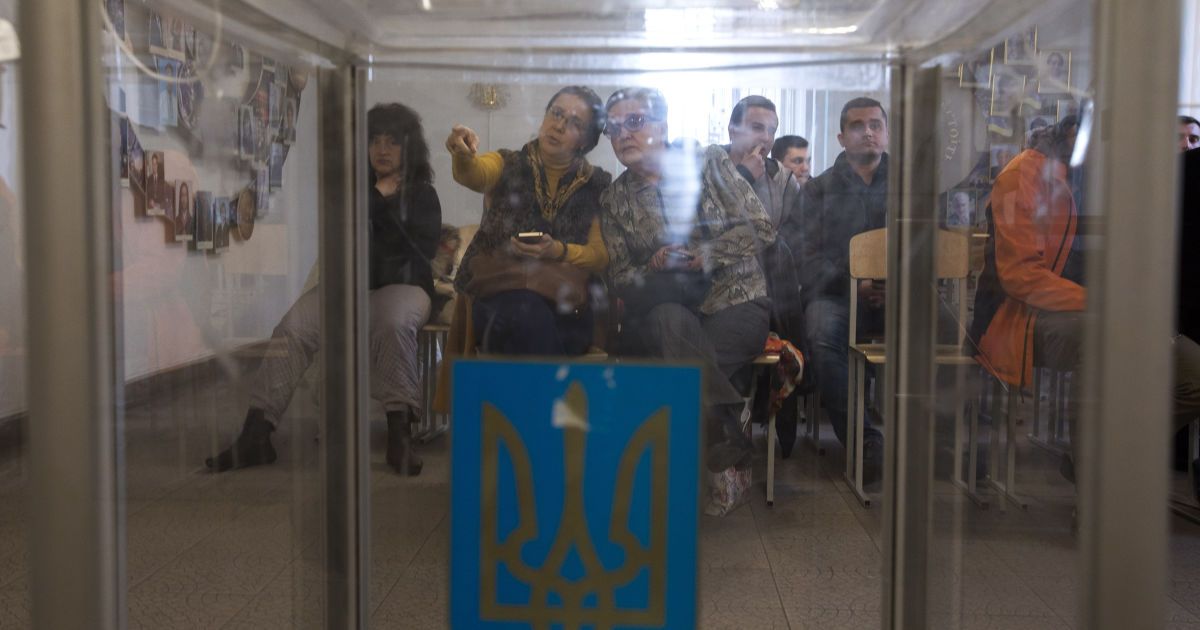 На Харьковщине две участки открылись с задержкой