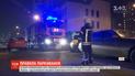 Густо припарковані автівки заважають вогнеборцям заїжджати у двори будинків, що палають