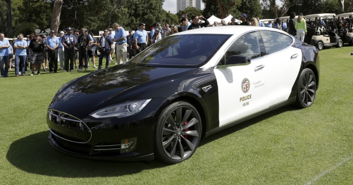 Полицейские Лос-Анджелеса получат Tesla Model S