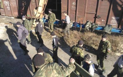 С февраля "РЖД" перекинула боевикам на Донбасс сотни "Торнадо", БТР и БМП - Тимчук