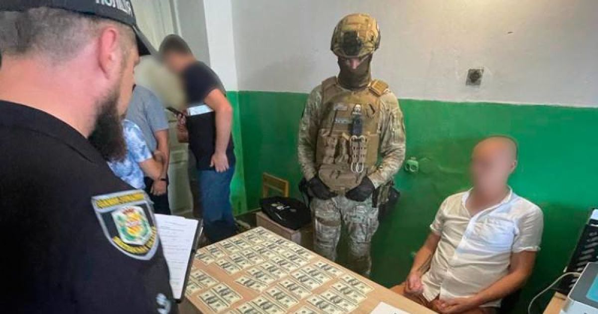У Полтаві викрили хірурга та психолога ВЛК, які продавали довідки ухилянтам