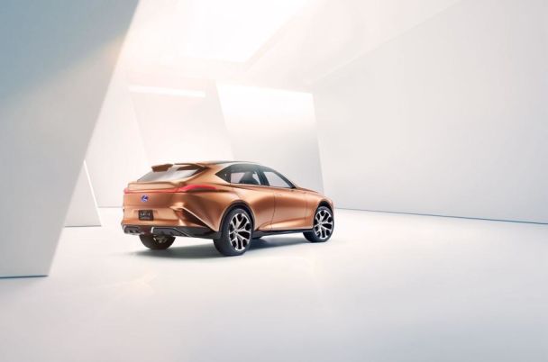  / © lexus-int.com