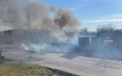 Російські окупанти завдали авіаударів по житлових будинках та заводі на Миколаївщині