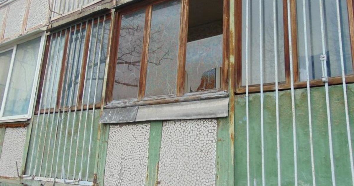 У Києві посеред ночі грабіжник вліз на балкон 74-річної жінки та погрожував ножем
