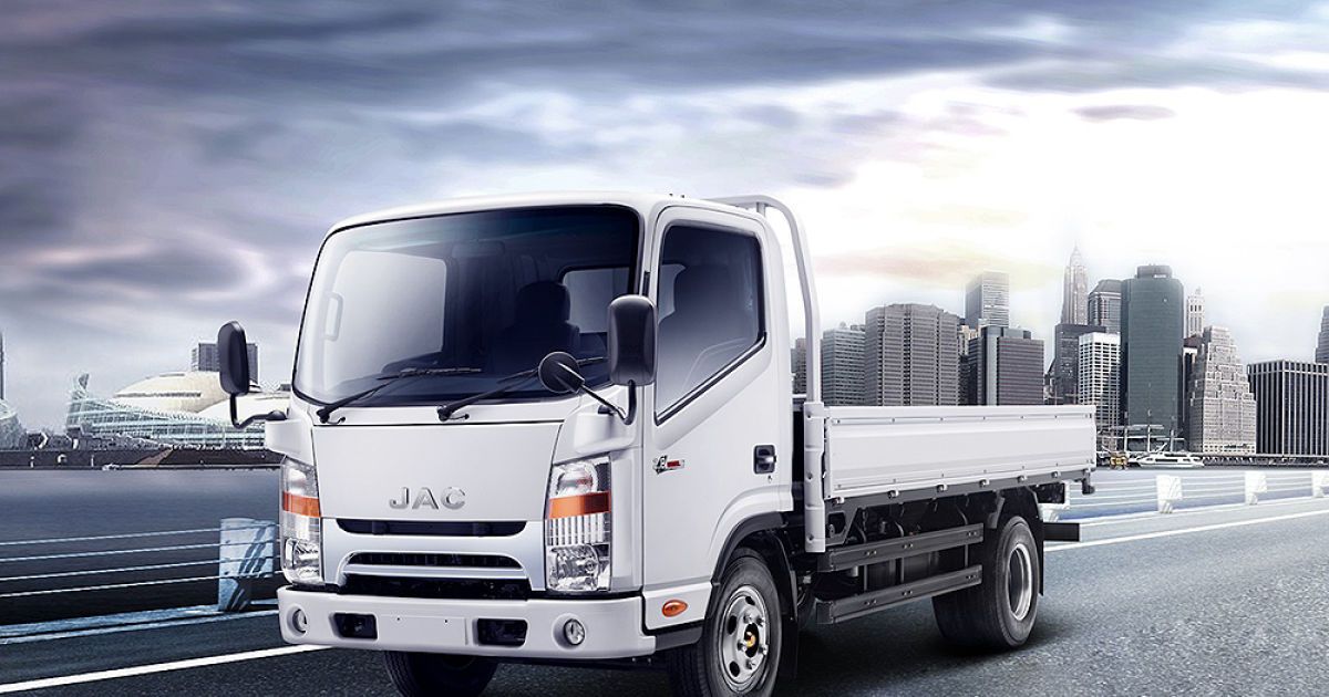 МАЗ начнет выпускать китайские грузовики