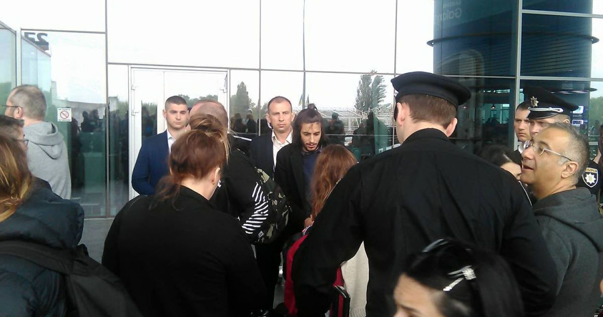 Победитель "Евровидения-2017" Сальвадор Собрал в Борисполе / © ТСН.ua