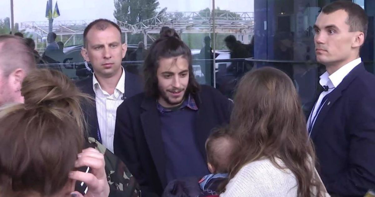 Победитель "Евровидения-2017" Сальвадор Собрал в Борисполе / © ТСН