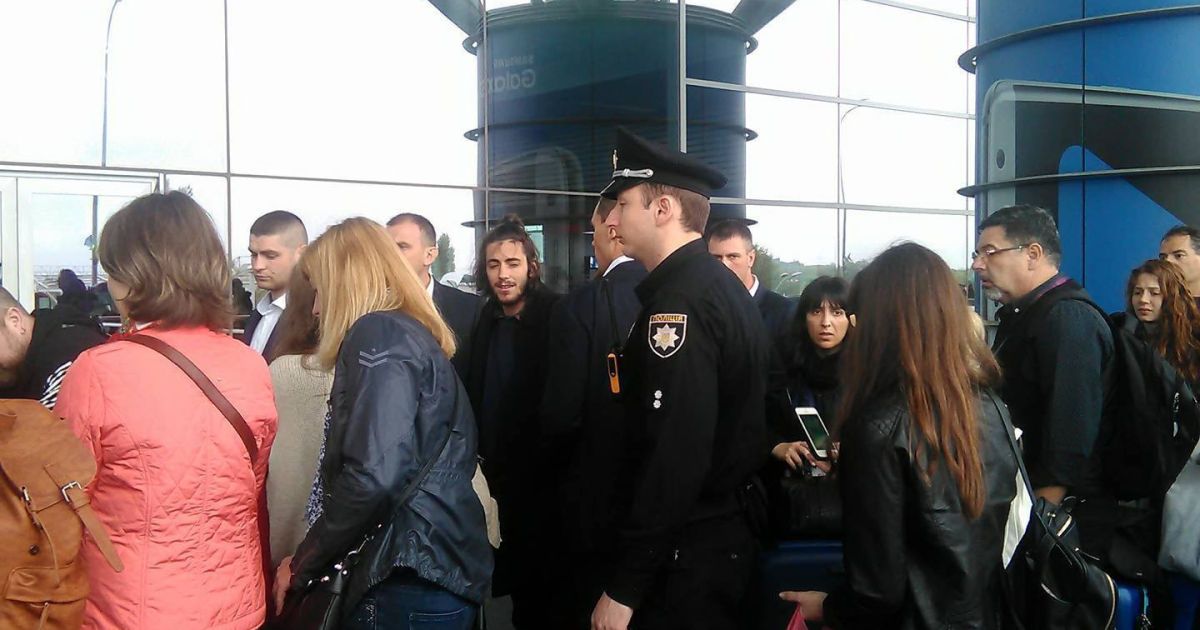 Победитель "Евровидения-2017" Сальвадор Собрал в Борисполе / © ТСН.ua