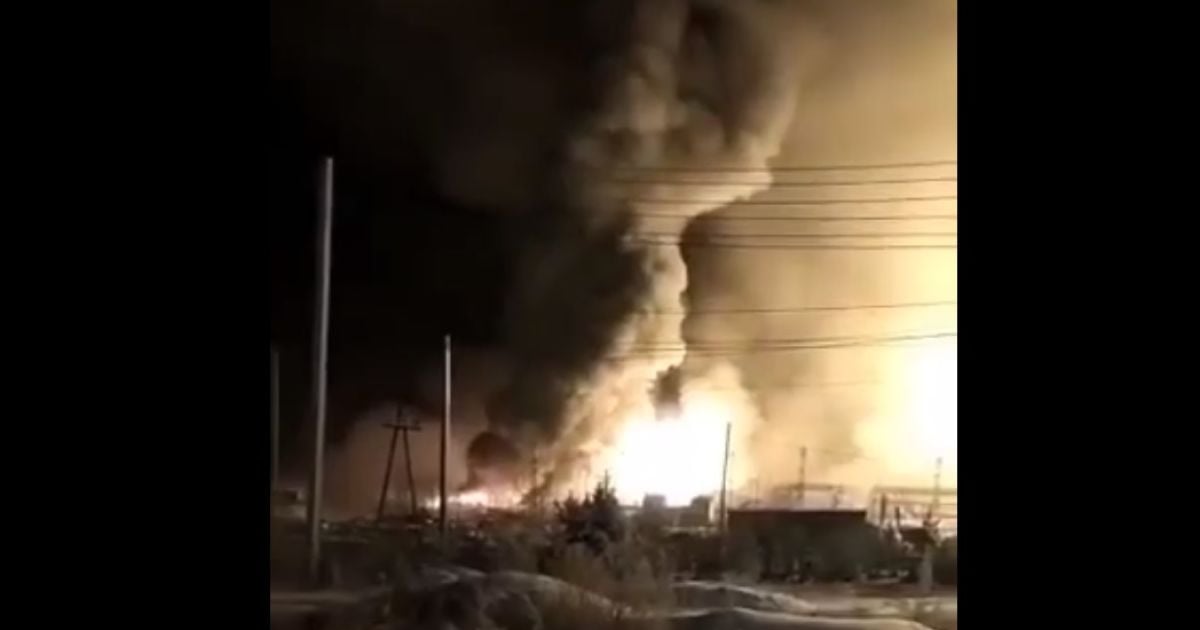 Апокаліптична пожежа сталася на нафтогазовому родовищі в Сибіру: відео
