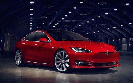 Tesla официально представила обновленную Model S