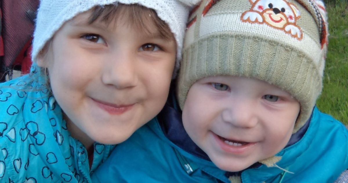 Родина Самсонових просить допомоги в лікування доньки Олі і сина Андрійка