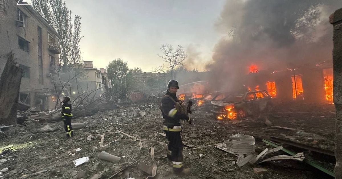 Наслідки обстрілу Запоріжжя / ДСНС України