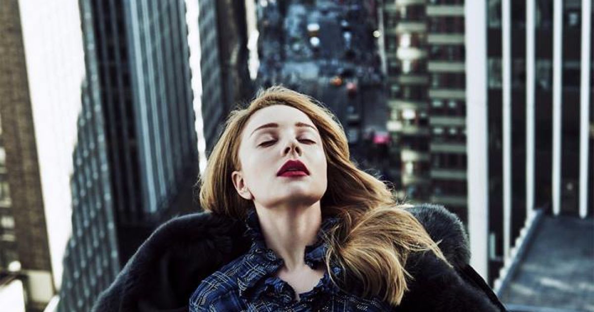 Кароль порадовала фанатов новым фотосетом / © elle.ua