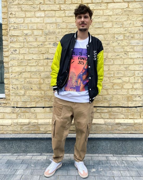 Позитив, який зараз живе у студії звукозапису, розповів про свій новий будинок