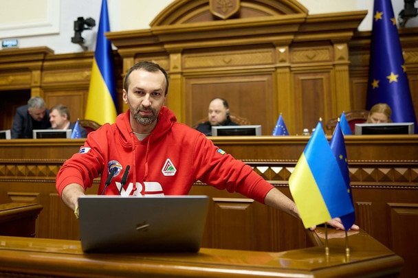 Лещенко зізнався, чи звільнили його та Подоляка з Офісу президента