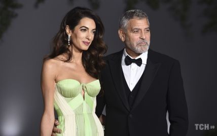 Мали приголомшливий вигляд: Джордж і Амаль Клуні відвідали галавечір у Лос-Анджелесі